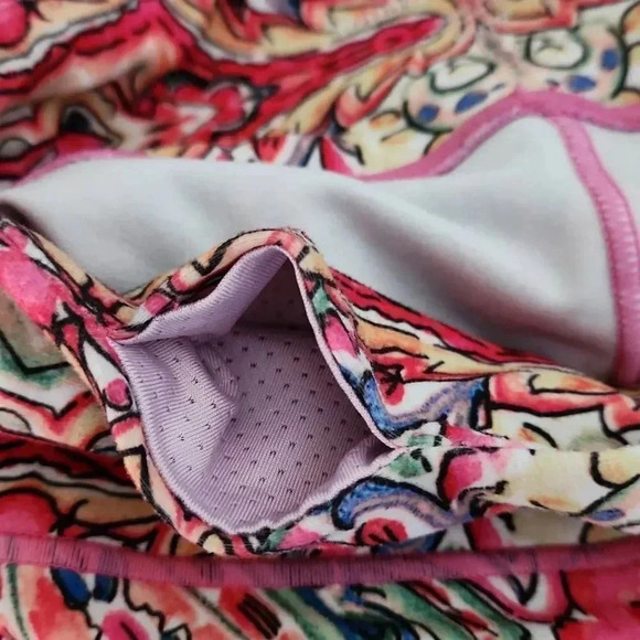 Nanette Lepore Cropped Paisley Workout Leggings - Picture 10 of 11